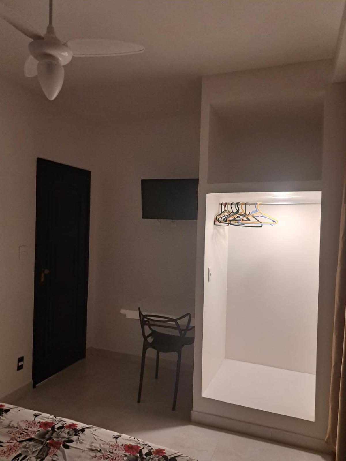 Apartamento Lev - Inteiro - 2 Quartos - 300 M Da De Copacabana - Posto 4 Rio de Janeiro